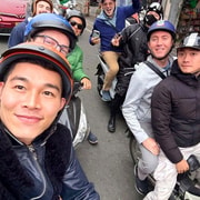 Hanoi: Hidden Neighborhoods Scooter Tour with Food