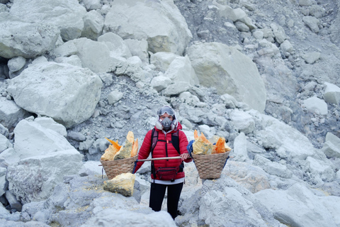 Banyuwangi: Ijen Blue Fire Hike & Licin Village Breakfast