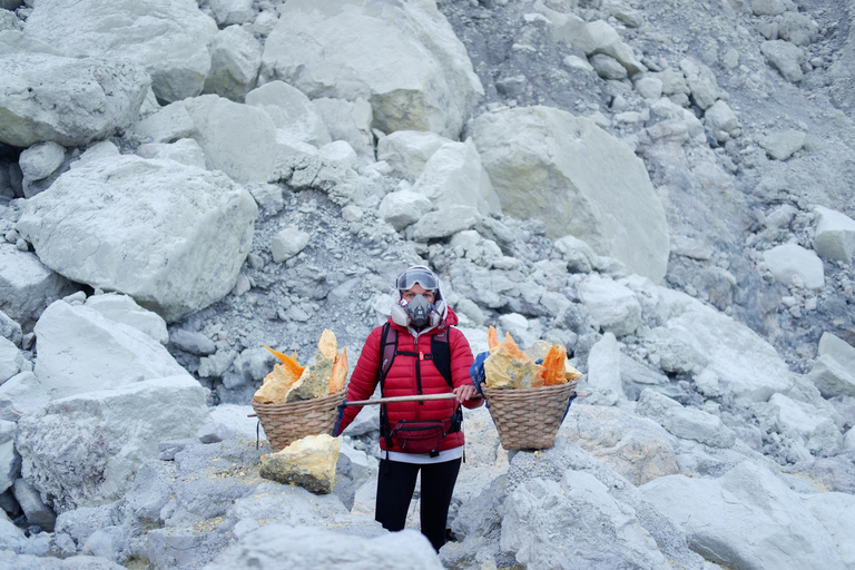 Banyuwangi: Ijen Blue Fire Hike &amp; Licin Village Breakfast