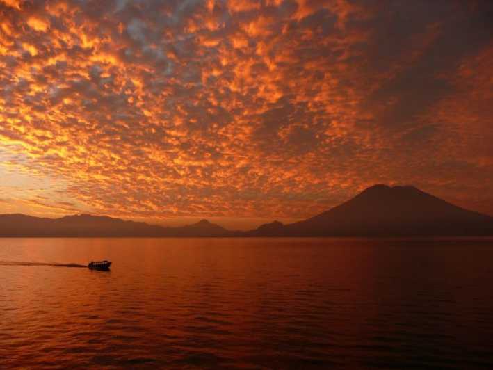 Lago Atitlán: pedalata e pagaia pernottamento