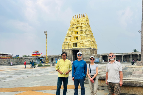 UNESCO:s världsarv Belur &amp; Halebidu + Shravanabelagola