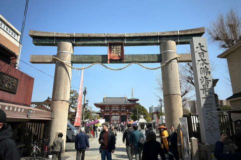 Explora a fondo Osaka Foodie Walking Private Tour como los lugareños