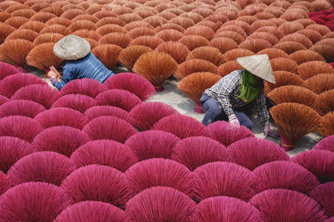 Hanoi: Quang Phu Cau Incense Village Photography Tour