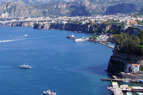 Napels: kustexcursie naar Sorrento, Pompeii en PositanoSorrento, Pompeii en Positano Tour