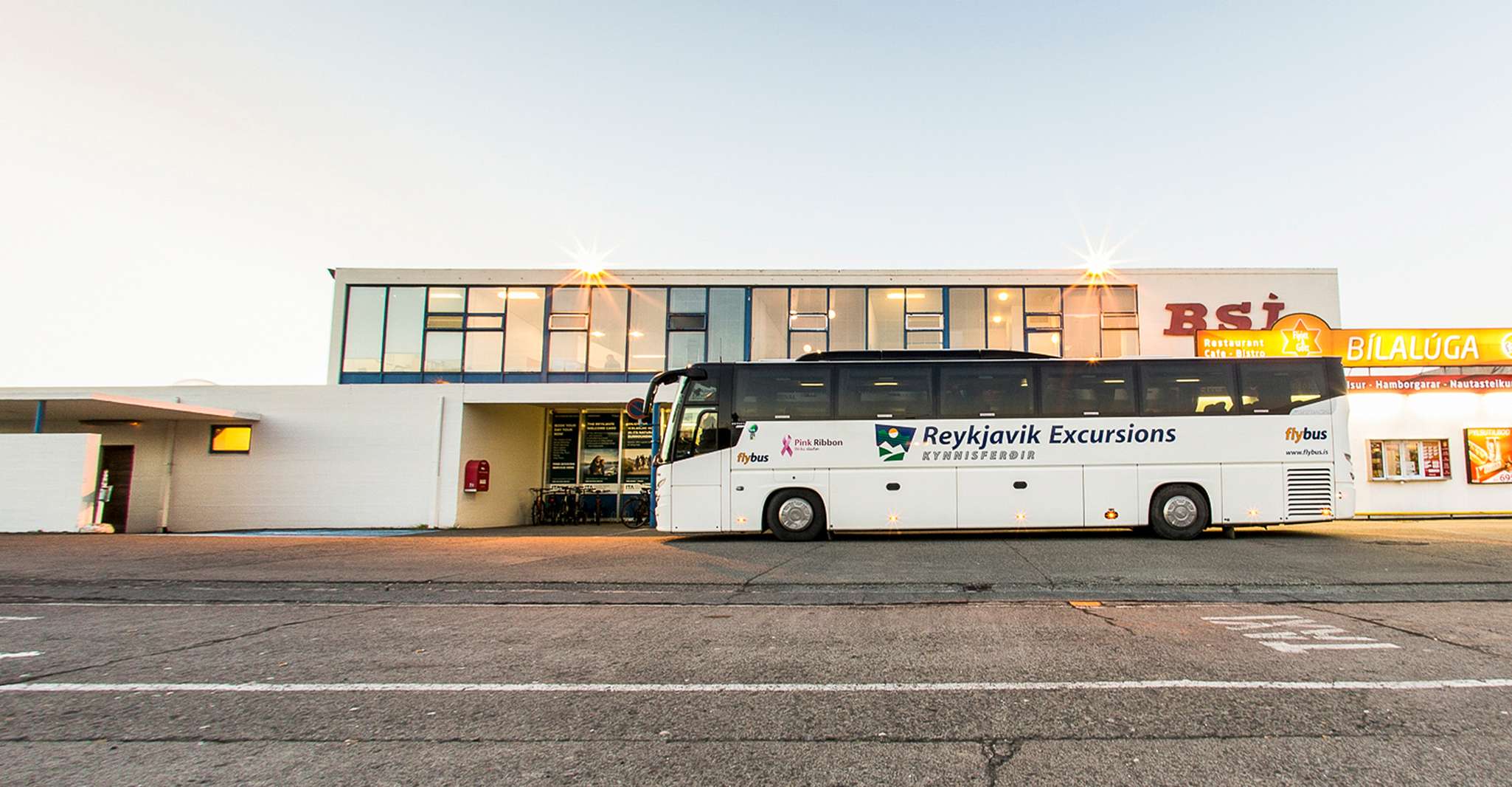 Keflavik Airport (KEF), Bus Transfer to/from Reykjavik - Housity