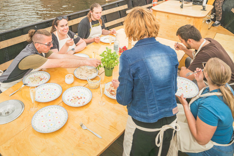 Gdańsk: Motławakryssning med pierogiprovning