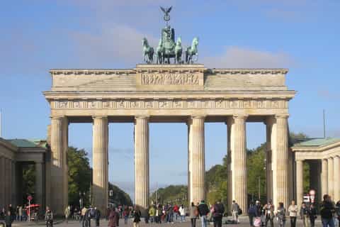 Berlin: Plenary Chamber, Dome & Government District Tour