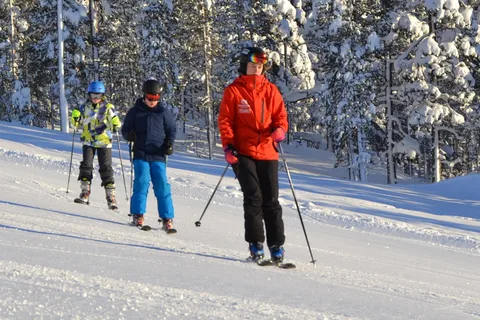 Saariselkä: Paquete de un día de esquí fácil