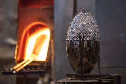 Tour della fabbrica di vetro di Nizbor