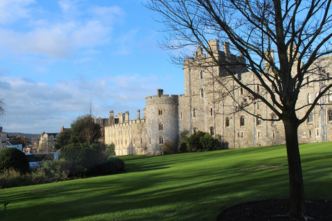 Royal Windsor Castle and Stonehenge Private Tour with passes