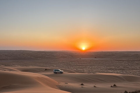 Tour of the Wadi Bani Khalid and the desert – experience nature and adventure