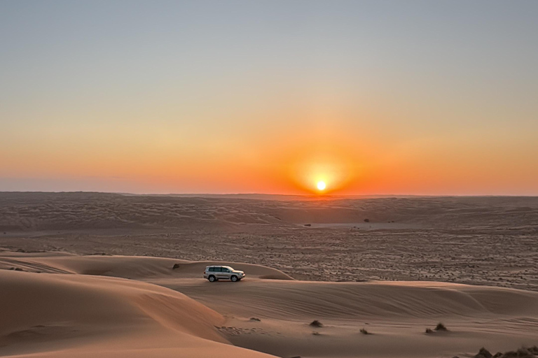 Tour of the Wadi Bani Khalid and the desert – experience nature and adventure