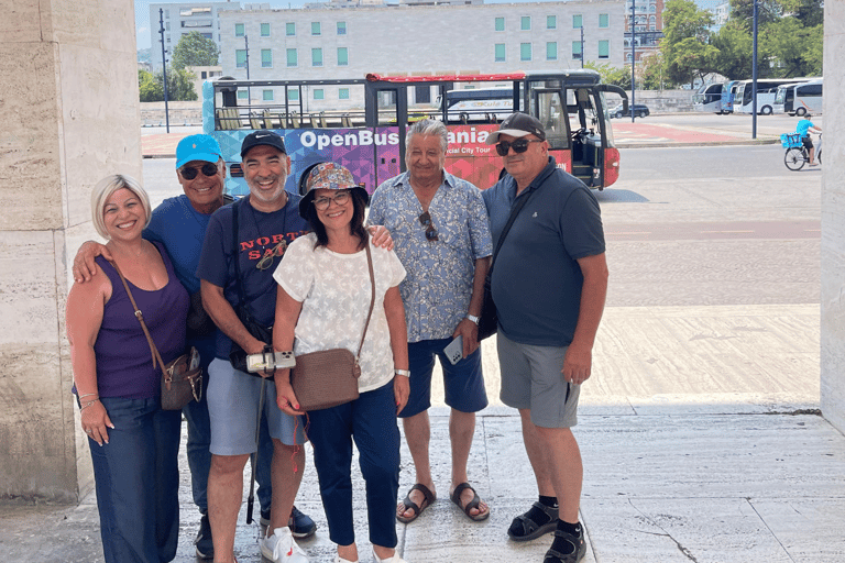 Stadsrondleiding Tirana - Open Top Bus