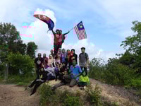 Johor, Belungkor Hill Wander Tour - Housity