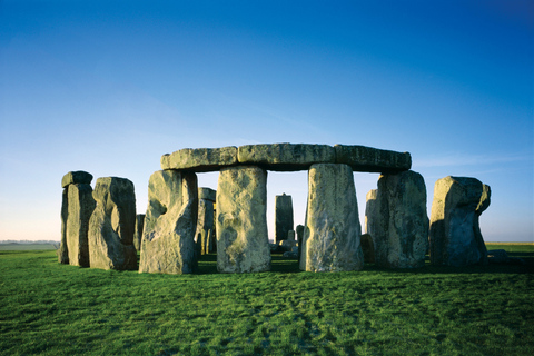 Ab London: Tagestour Stonehenge und BathEintritt zu Stonehenge