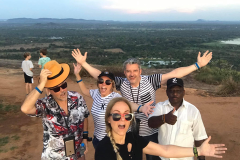 Srilanka private: Van & Car transportation (BIA to anywhere)