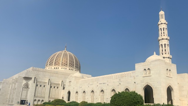 Muscat: Private City Highlights Tour With Pick-up/Drop-off