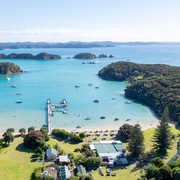 Auckland: 2-Day Bay of Islands Small Group Tour with Cruise