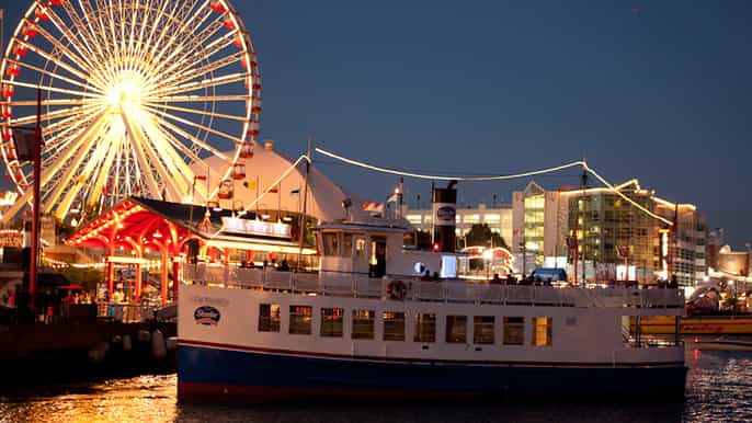 chicago classic lake tour 40minute sightseeing cruise