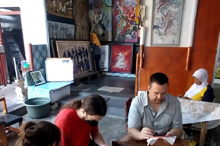 Yogyakarta: Batik Workshop & Borobudur Sunset PRIVATE - All Inclusive