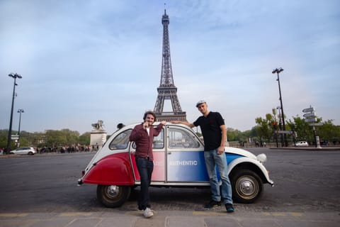 Paris: Classic Sites Tour by Vintage Citroen 2CV