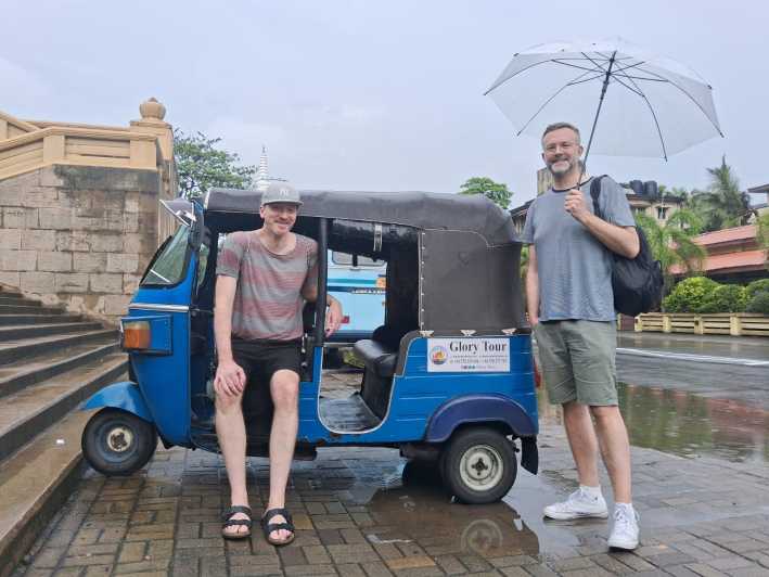 Colombo City Tour by Tuk Tuk Experience Morning or Evening