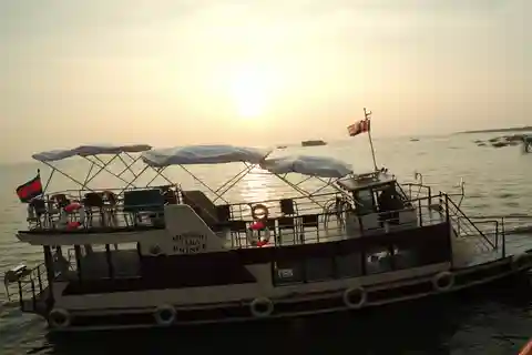 Phnom Penh to Siem Reap cruise/road tour (one way)
