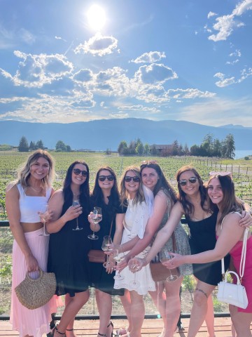 Visit Kelowna Sunset Sip Wine Tour in Lake Country, British Columbia, Canada