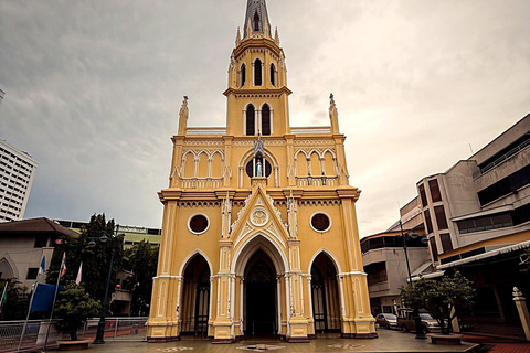 Small Group Bangkok Tour: Street Food, Markets and Temples