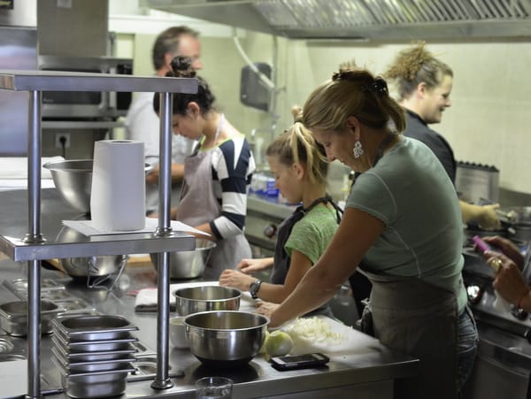 Paris: Ganztägiger Kochkurs, Markttour und Mittagessen