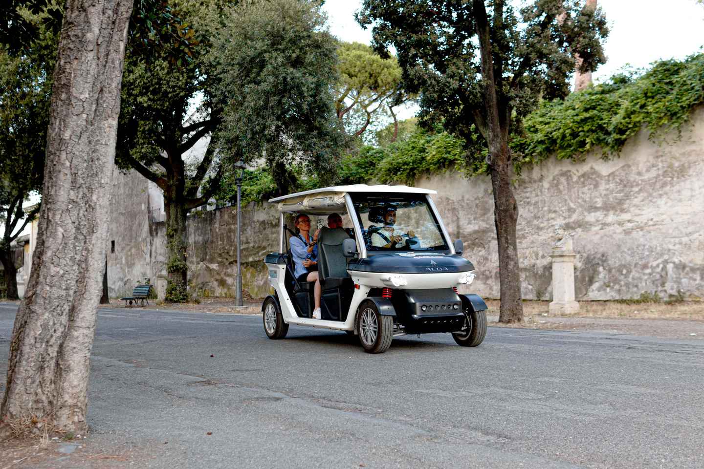 Rome: 4-Hour Private Afternoon Golf Cart City Tour