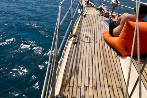 Athens: Full-Day Private Sailing Trip with Meal & Drinks Daily sailing cruise from Athens with food and drinks