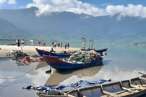 De Hue a Hoi An en coche privado con paradas turísticas