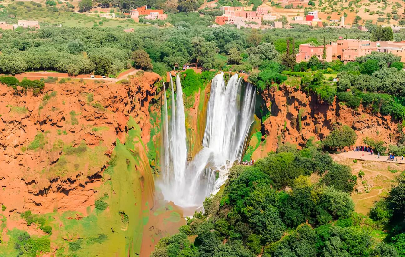 Marrakesch: Ouzoud-Wasserfälle, geführte Wanderung, Mittagessen + Bootsfahrt