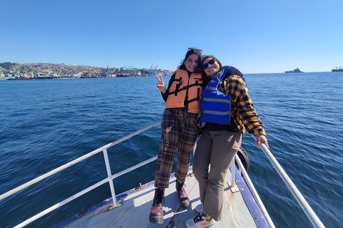 Valparaíso & Viña del Mar: Explore, Discover and Sail
