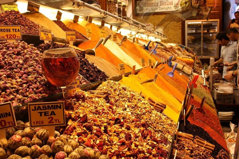 Istanbul Food te voet TourCulinaire tour en cruise met privéjacht