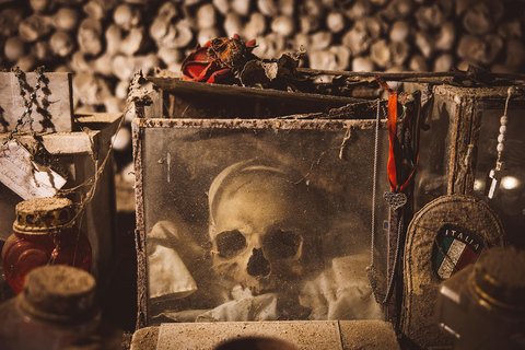 Naples: Fontanelle Cemetery with Entry Ticket Guided Visit