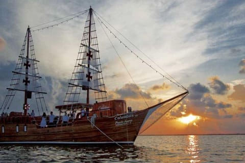 Cancun: Columbus Dinner Experience, Multiple Menu Options