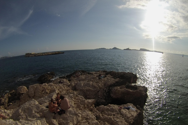 Marseille : Aventure de plongée en apnée à Endoume avec collations et boissonsMarseille : Aventure de snorkeling à Endoume avec snacks et boissons