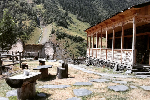 Tbilisi: 3-Day Tusheti 4x4 Jeep Tour with Guesthouse Stay