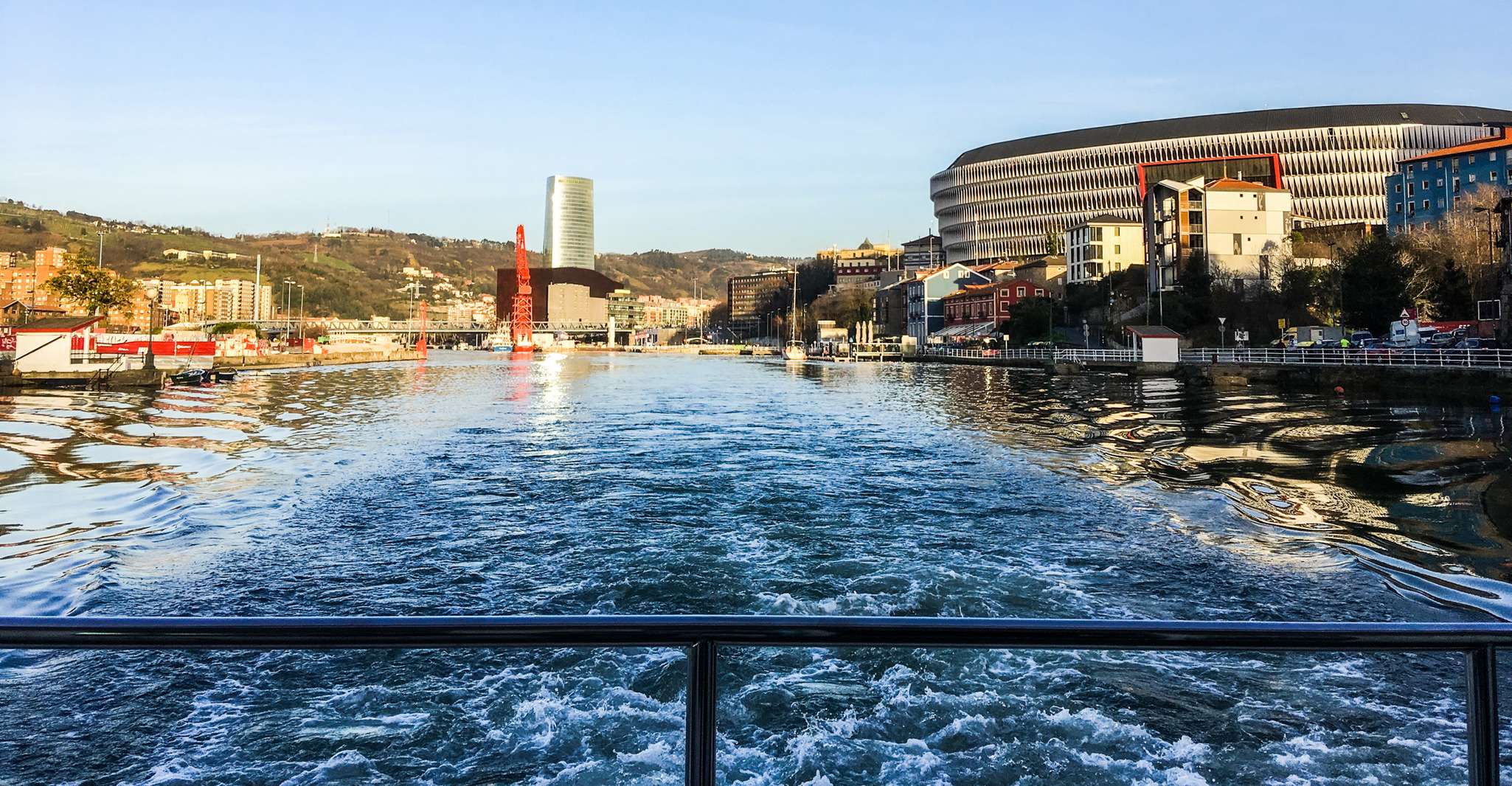 ビルバオ、1時間または2時間の観光ボートツアー - Hizvo