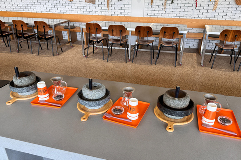 Seúl: Gimpo DMZ a Aegibong, Gochujang DIY, Hanok (EG Tour)Visita compartida a la DMZ de Gimpo, encuentro en Myeongdong