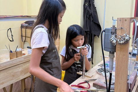 Vietnam: Silver Jewelry-Making Workshop in Hanoi Small Group Tour