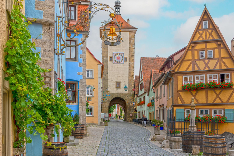 Private driver from Munich to Rothenburg & Harburg, and back