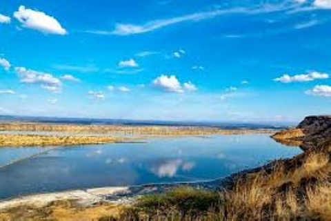 From Nairobi: Lake Magadi 2-Day Trip with Game Drive & Hike