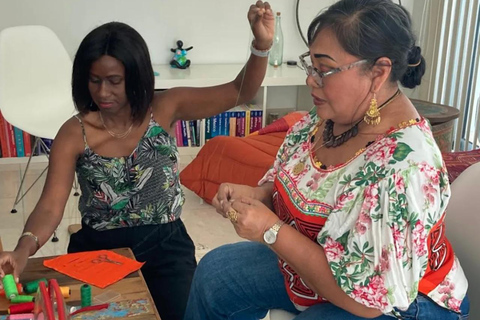 Panama City: Guna Mola Workshop with Indigenous Instructor