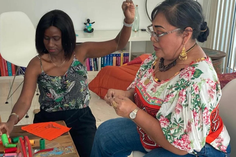 Panama City: Guna Mola Workshop with Indigenous Instructor