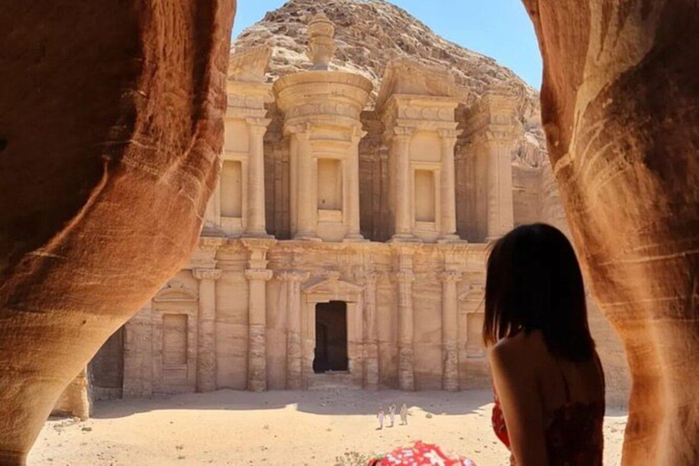 Private Day Tour to Petra and Dead Sea