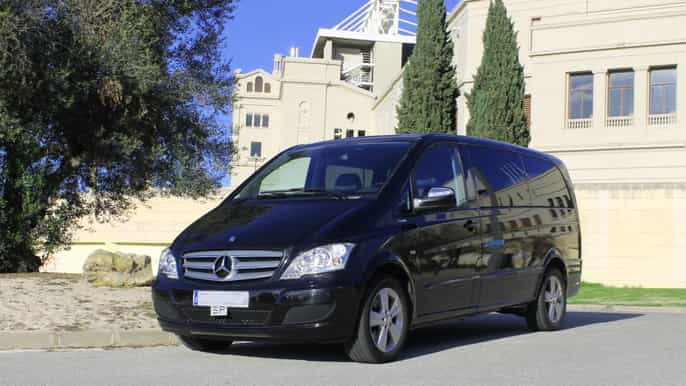 barcelona private 1way transfer between airport city