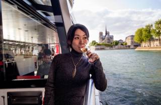 Paris: Champagnerverkostungs-Kreuzfahrt Abfahrt vom Eiffelturm